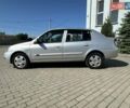 Серый Рено Клио, объемом двигателя 1.4 л и пробегом 205 тыс. км за 3800 $, фото 3 на Automoto.ua