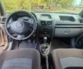 Рено Клио 2006 в Каменское - Днепродзержинск на Automoto.ua Серый Рено Клио, объемом двигателя 1.4 л и пробегом 230 тыс. км за 4100 $, фото 5 на Automoto.ua