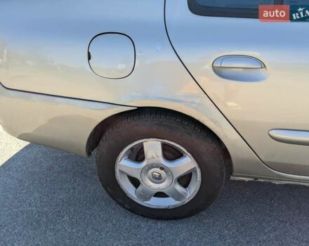 Серый Рено Клио, объемом двигателя 1.39 л и пробегом 254 тыс. км за 3300 $, фото 7 на Automoto.ua