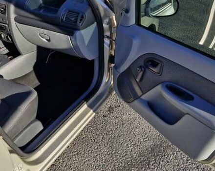 Серый Рено Клио, объемом двигателя 1.39 л и пробегом 142 тыс. км за 3150 $, фото 19 на Automoto.ua