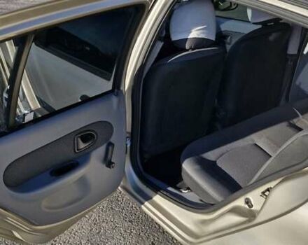 Серый Рено Клио, объемом двигателя 1.39 л и пробегом 142 тыс. км за 3150 $, фото 11 на Automoto.ua