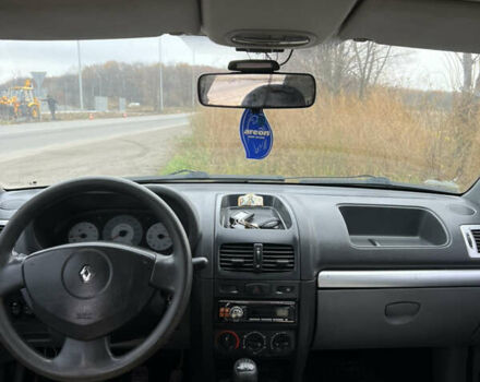 Серый Рено Клио, объемом двигателя 1.39 л и пробегом 260 тыс. км за 3300 $, фото 8 на Automoto.ua