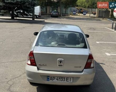 Серый Рено Клио, объемом двигателя 1.4 л и пробегом 228 тыс. км за 3950 $, фото 3 на Automoto.ua