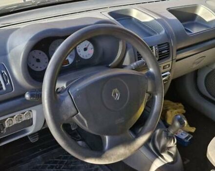 Серый Рено Клио, объемом двигателя 1.39 л и пробегом 142 тыс. км за 3150 $, фото 14 на Automoto.ua