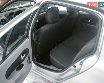 Серый Рено Клио, объемом двигателя 1.39 л и пробегом 240 тыс. км за 3000 $, фото 9 на Automoto.ua