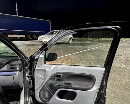 Серый Рено Клио, объемом двигателя 1.4 л и пробегом 291 тыс. км за 2870 $, фото 22 на Automoto.ua