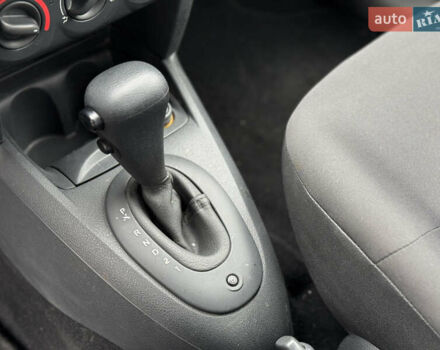 Серый Рено Клио, объемом двигателя 1.4 л и пробегом 127 тыс. км за 4900 $, фото 21 на Automoto.ua