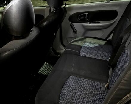 Серый Рено Клио, объемом двигателя 1.4 л и пробегом 291 тыс. км за 2870 $, фото 15 на Automoto.ua