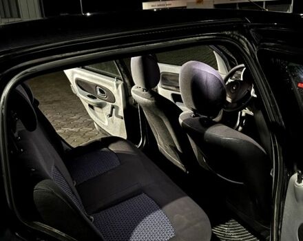 Серый Рено Клио, объемом двигателя 1.4 л и пробегом 291 тыс. км за 2870 $, фото 21 на Automoto.ua