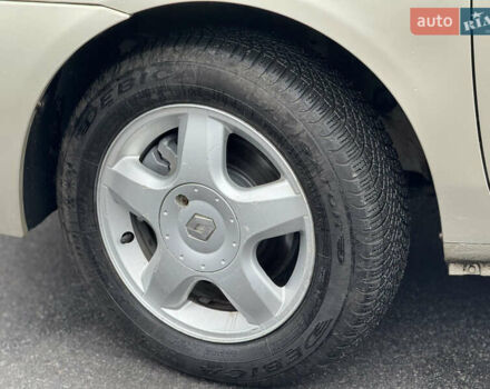 Серый Рено Клио, объемом двигателя 1.4 л и пробегом 127 тыс. км за 4900 $, фото 17 на Automoto.ua