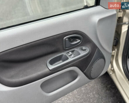 Серый Рено Клио, объемом двигателя 1.4 л и пробегом 127 тыс. км за 4900 $, фото 19 на Automoto.ua