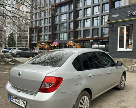 Серый Рено Клио, объемом двигателя 1.39 л и пробегом 202 тыс. км за 4400 $, фото 5 на Automoto.ua