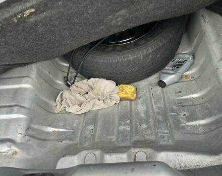 Серый Рено Клио, объемом двигателя 1.39 л и пробегом 202 тыс. км за 4400 $, фото 14 на Automoto.ua