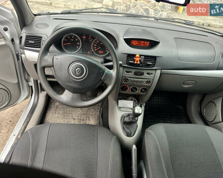 Серый Рено Клио, объемом двигателя 1.39 л и пробегом 202 тыс. км за 4400 $, фото 9 на Automoto.ua