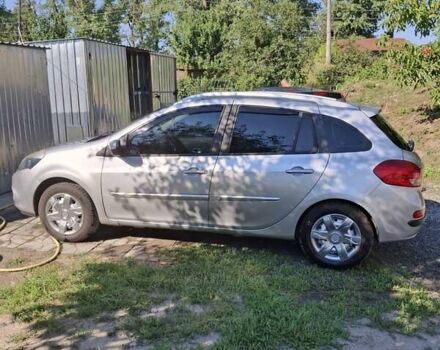 Серый Рено Клио, объемом двигателя 1.6 л и пробегом 150 тыс. км за 5700 $, фото 5 на Automoto.ua