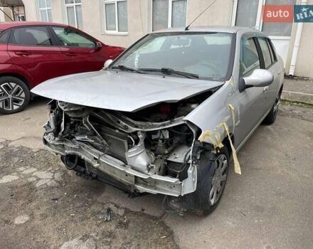 Серый Рено Клио, объемом двигателя 1.39 л и пробегом 168 тыс. км за 2500 $, фото 1 на Automoto.ua