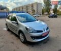 Рено Клио 2007 в Славянске на Automoto.ua Серый Рено Клио, объемом двигателя 1.2 л и пробегом 176 тыс. км за 5550 $, фото 1 на Automoto.ua