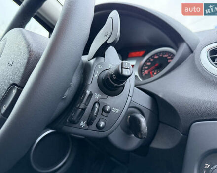Сірий Рено Кліо, об'ємом двигуна 1.6 л та пробігом 102 тис. км за 7200 $, фото 61 на Automoto.ua