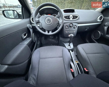 Сірий Рено Кліо, об'ємом двигуна 1.6 л та пробігом 102 тис. км за 7200 $, фото 53 на Automoto.ua