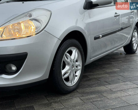 Сірий Рено Кліо, об'ємом двигуна 1.6 л та пробігом 102 тис. км за 7200 $, фото 14 на Automoto.ua