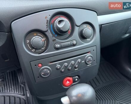 Серый Рено Клио, объемом двигателя 1.6 л и пробегом 103 тыс. км за 6550 $, фото 20 на Automoto.ua