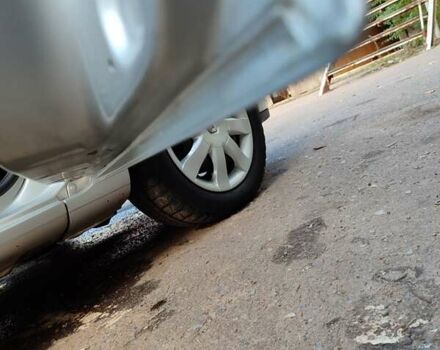 Рено Клио 2007 в Славянске на Automoto.ua Серый Рено Клио, объемом двигателя 1.2 л и пробегом 176 тыс. км за 5550 $, фото 9 на Automoto.ua