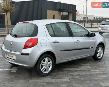 Сірий Рено Кліо, об'ємом двигуна 1.6 л та пробігом 102 тис. км за 7200 $, фото 5 на Automoto.ua