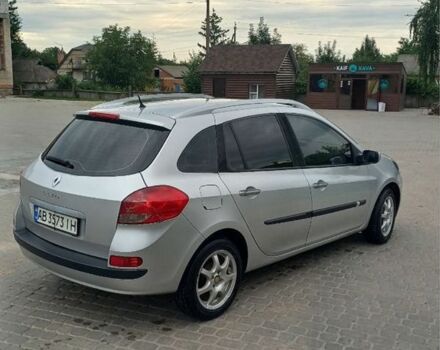 Серый Рено Клио, объемом двигателя 1.1 л и пробегом 214 тыс. км за 5200 $, фото 3 на Automoto.ua