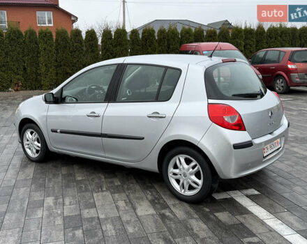 Сірий Рено Кліо, об'ємом двигуна 1.6 л та пробігом 102 тис. км за 7200 $, фото 7 на Automoto.ua