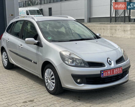 Серый Рено Клио, объемом двигателя 1.2 л и пробегом 203 тыс. км за 3999 $, фото 2 на Automoto.ua