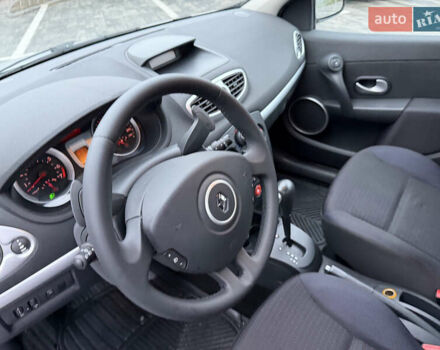 Сірий Рено Кліо, об'ємом двигуна 1.6 л та пробігом 102 тис. км за 7200 $, фото 50 на Automoto.ua