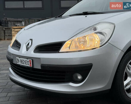 Сірий Рено Кліо, об'ємом двигуна 1.6 л та пробігом 102 тис. км за 7200 $, фото 11 на Automoto.ua