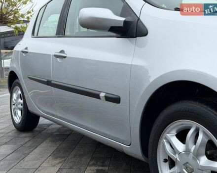 Серый Рено Клио, объемом двигателя 1.6 л и пробегом 103 тыс. км за 6550 $, фото 34 на Automoto.ua