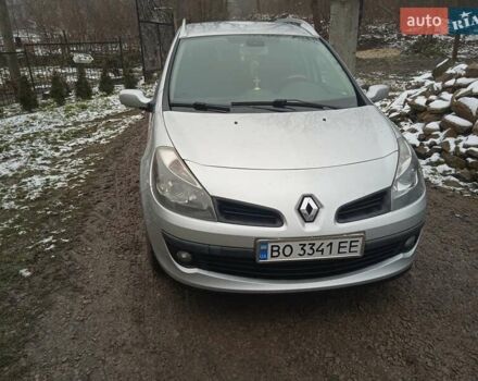 Серый Рено Клио, объемом двигателя 1.5 л и пробегом 240 тыс. км за 5600 $, фото 1 на Automoto.ua