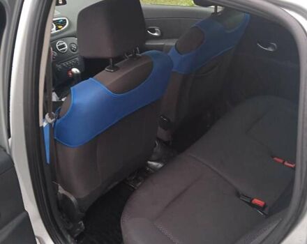 Серый Рено Клио, объемом двигателя 1.5 л и пробегом 240 тыс. км за 5600 $, фото 4 на Automoto.ua