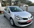 Серый Рено Клио, объемом двигателя 1.2 л и пробегом 100 тыс. км за 4975 $, фото 3 на Automoto.ua