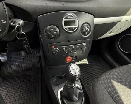 Сірий Рено Кліо, об'ємом двигуна 1.46 л та пробігом 235 тис. км за 4500 $, фото 9 на Automoto.ua