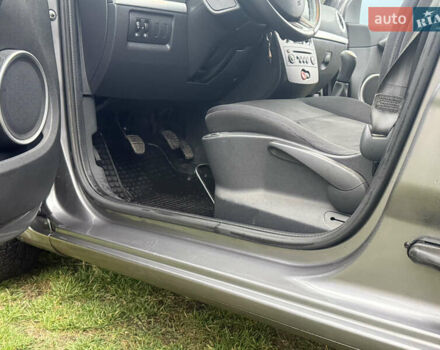 Сірий Рено Кліо, об'ємом двигуна 1.15 л та пробігом 175 тис. км за 5599 $, фото 7 на Automoto.ua