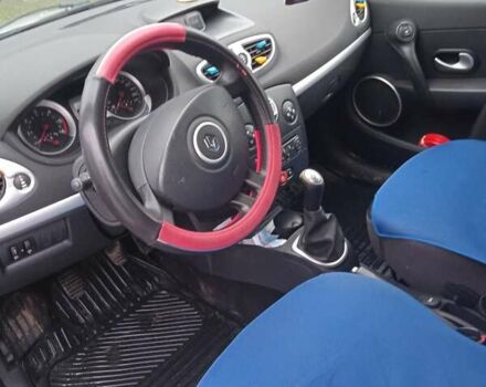 Серый Рено Клио, объемом двигателя 1.5 л и пробегом 240 тыс. км за 5600 $, фото 5 на Automoto.ua