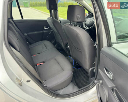 Сірий Рено Кліо, об'ємом двигуна 1.2 л та пробігом 241 тис. км за 5200 $, фото 27 на Automoto.ua