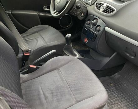 Серый Рено Клио, объемом двигателя 1.5 л и пробегом 330 тыс. км за 2400 $, фото 8 на Automoto.ua