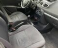 Серый Рено Клио, объемом двигателя 1.5 л и пробегом 330 тыс. км за 2400 $, фото 8 на Automoto.ua