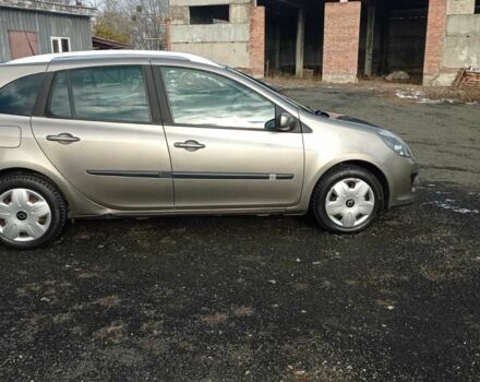 Сірий Рено Кліо, об'ємом двигуна 1.6 л та пробігом 230 тис. км за 5200 $, фото 2 на Automoto.ua