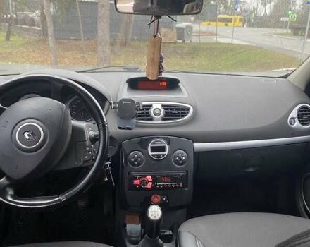 Сірий Рено Кліо, об'ємом двигуна 1.46 л та пробігом 330 тис. км за 4600 $, фото 9 на Automoto.ua