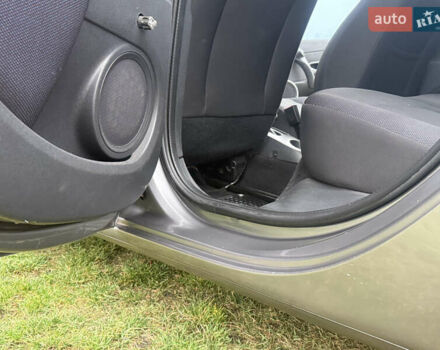 Сірий Рено Кліо, об'ємом двигуна 1.15 л та пробігом 175 тис. км за 5599 $, фото 6 на Automoto.ua