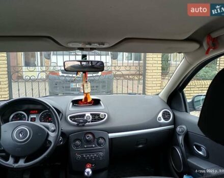 Серый Рено Клио, объемом двигателя 1.46 л и пробегом 212 тыс. км за 4500 $, фото 8 на Automoto.ua