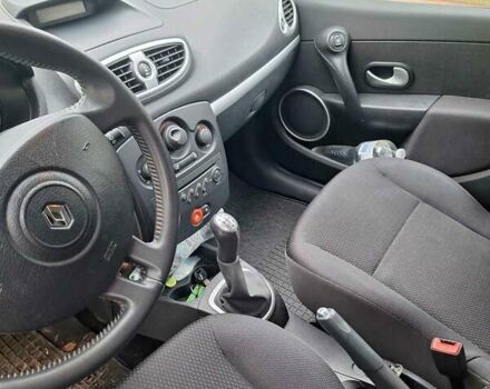 Сірий Рено Кліо, об'ємом двигуна 1.15 л та пробігом 92 тис. км за 5300 $, фото 6 на Automoto.ua