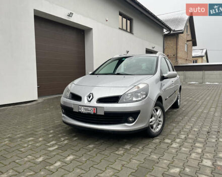 Серый Рено Клио, объемом двигателя 1.2 л и пробегом 225 тыс. км за 4999 $, фото 1 на Automoto.ua