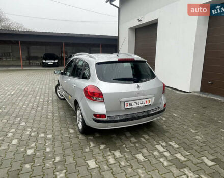 Серый Рено Клио, объемом двигателя 1.2 л и пробегом 225 тыс. км за 4999 $, фото 3 на Automoto.ua