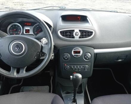 Сірий Рено Кліо, об'ємом двигуна 1.6 л та пробігом 230 тис. км за 5200 $, фото 8 на Automoto.ua